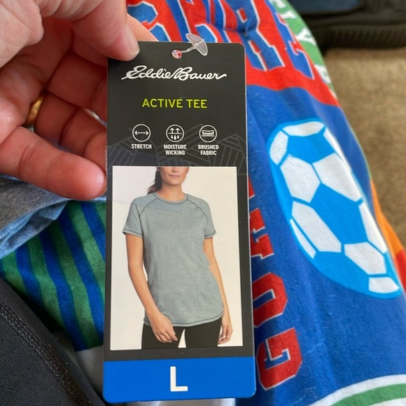- Eddie Bauer woman’s active tee - Picture 1 of 2